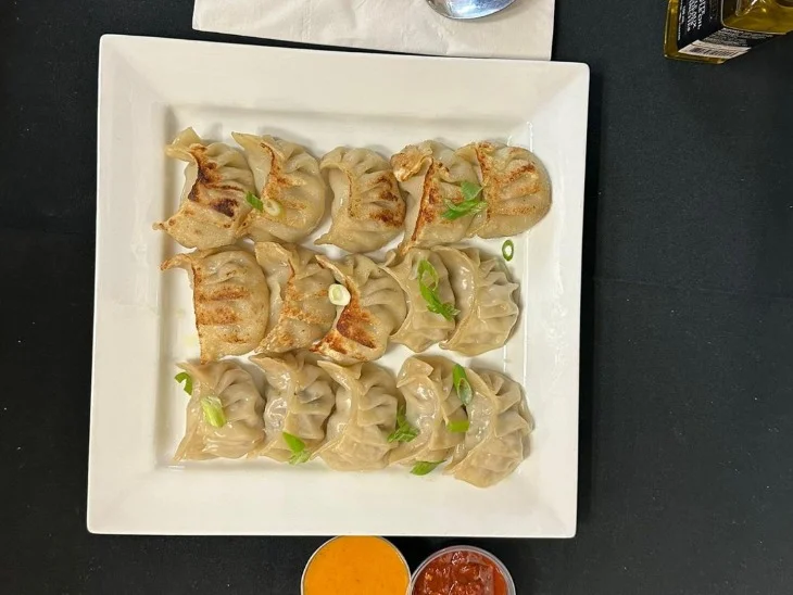 Grand Momo Fest (24 Pcs)